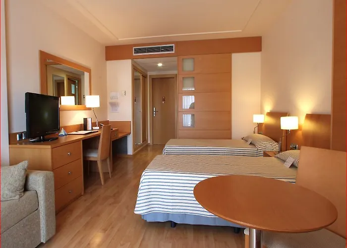 Clipper - El Delfin - Platja De Pals 4*